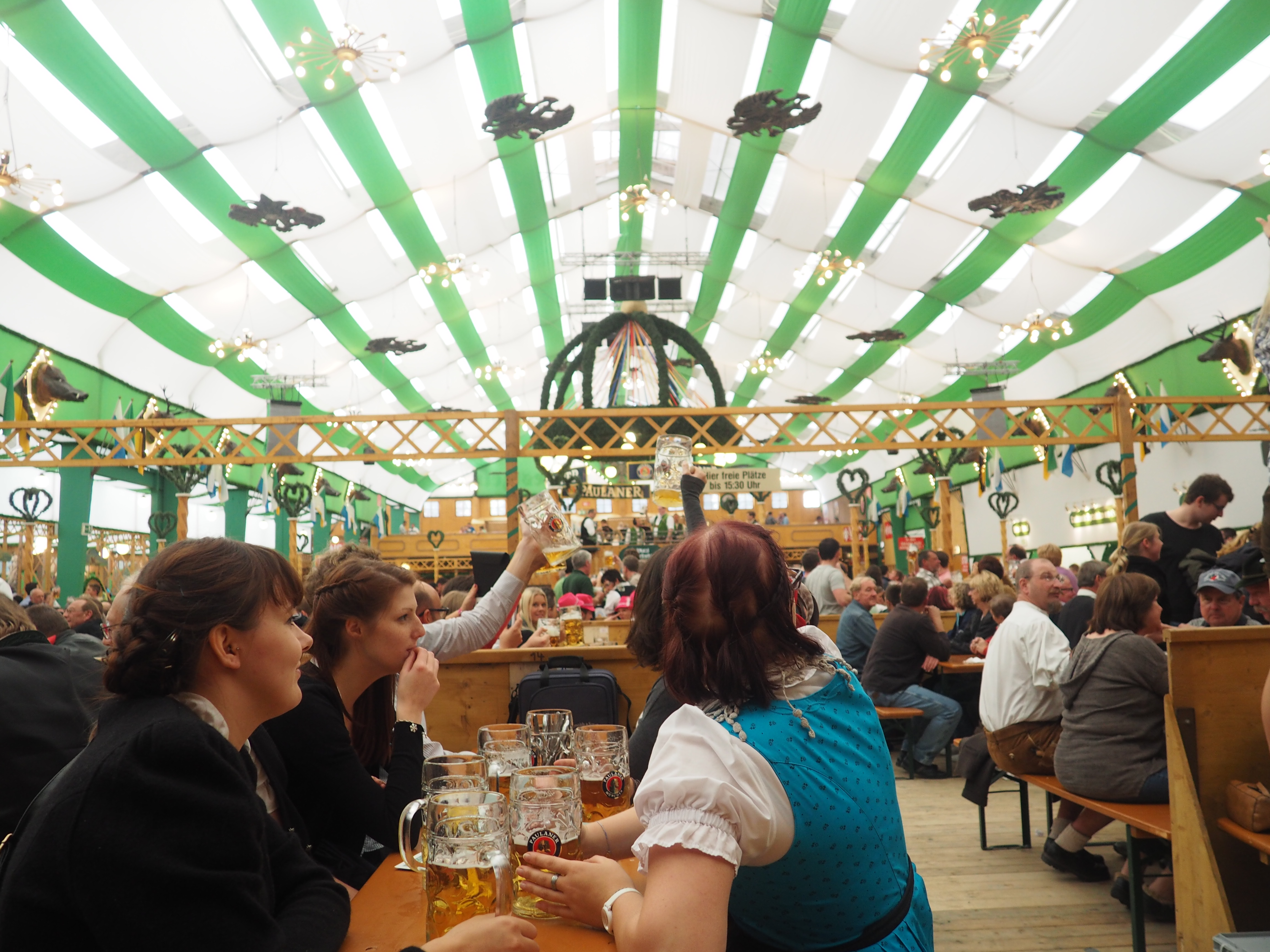 Guide to Oktoberfest Food & More (Munich, Germany) | The Dishelin Guide