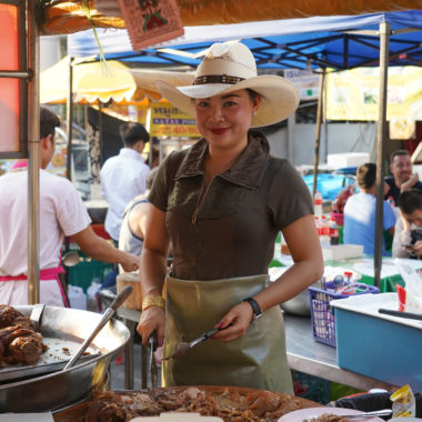 best street food chiang mai thailand